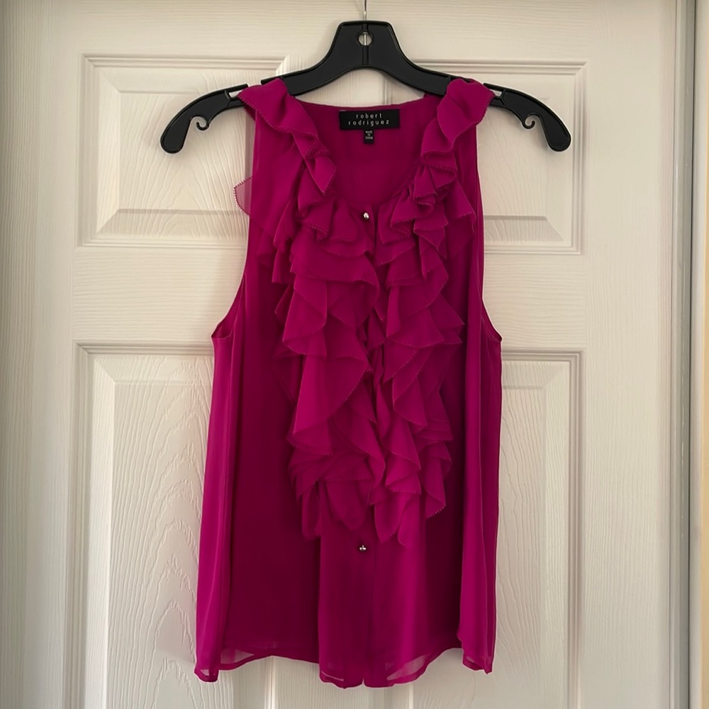 Chiffon magenta sleeveless top